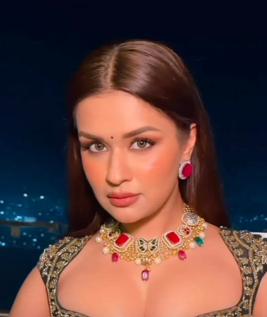 Saanvi Necklace Set