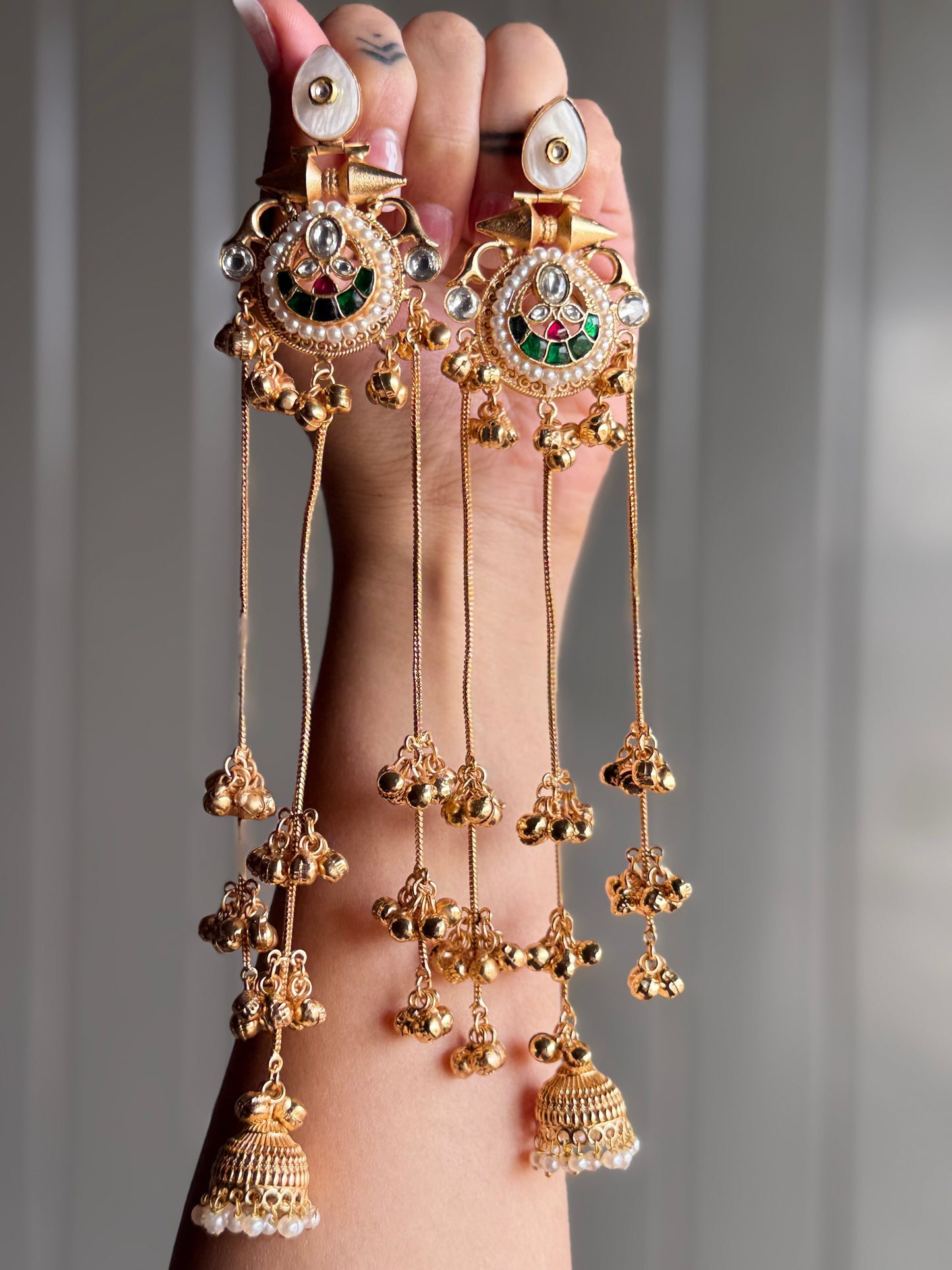 Meenakshi Jharokha Earrings