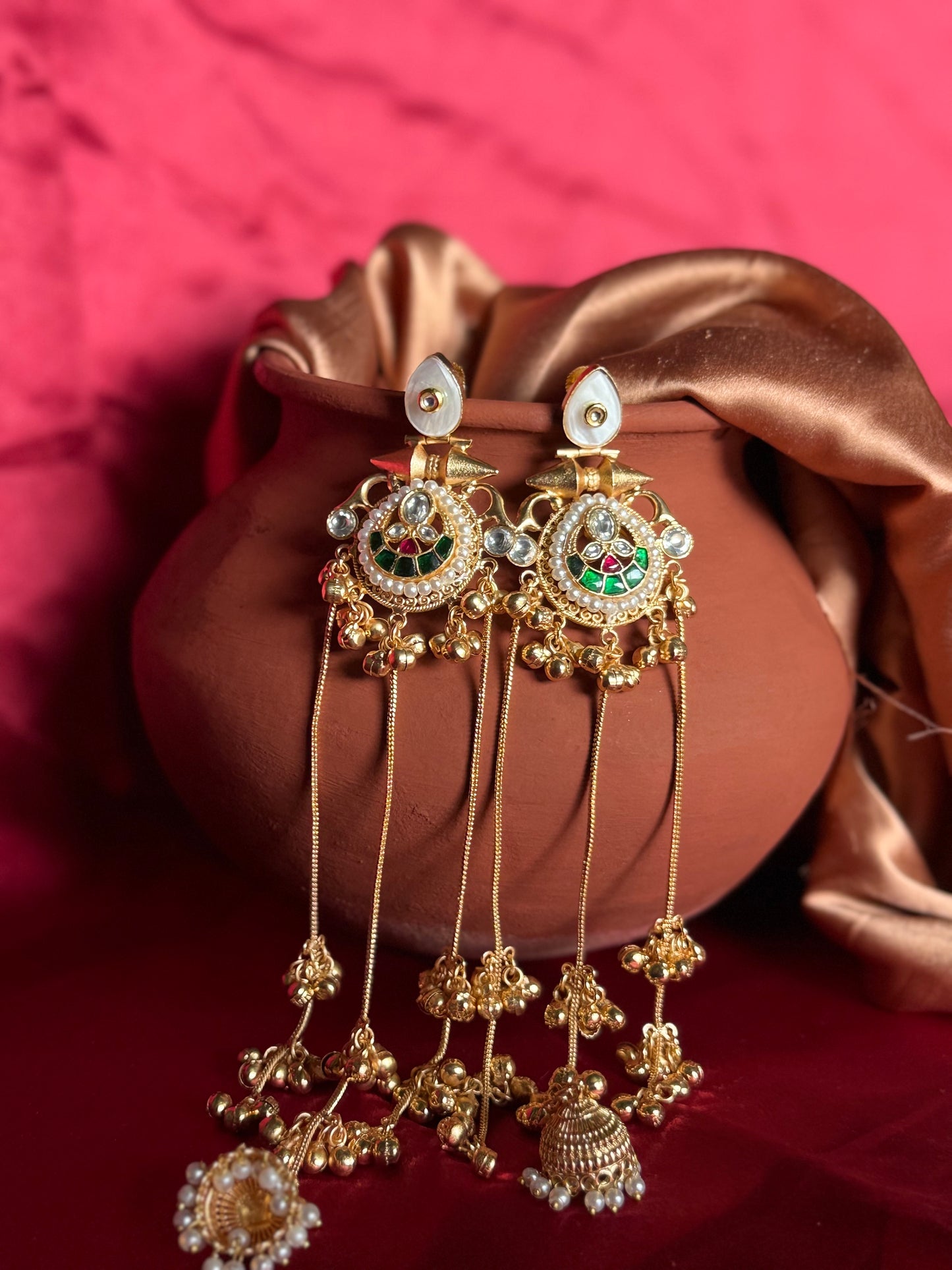 Meenakshi Jharokha Earrings