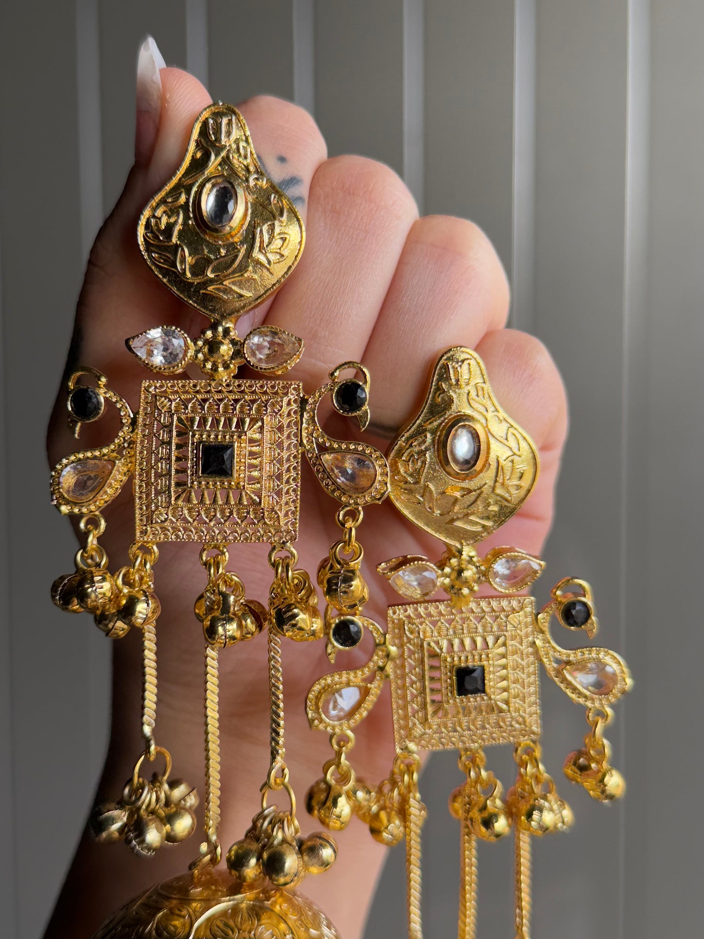 Tvara Jhumkas